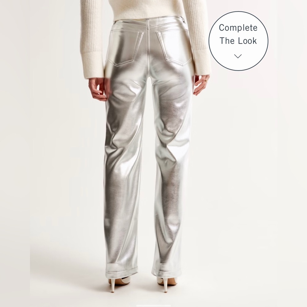 ๐ท๏ธ ๐๏ธ NWOT Abercrombie Silver Curve Love Vegan Leather 90โs Straight Pant ๐ท๏ธ ๐๏ธ - Picture 4 of 14